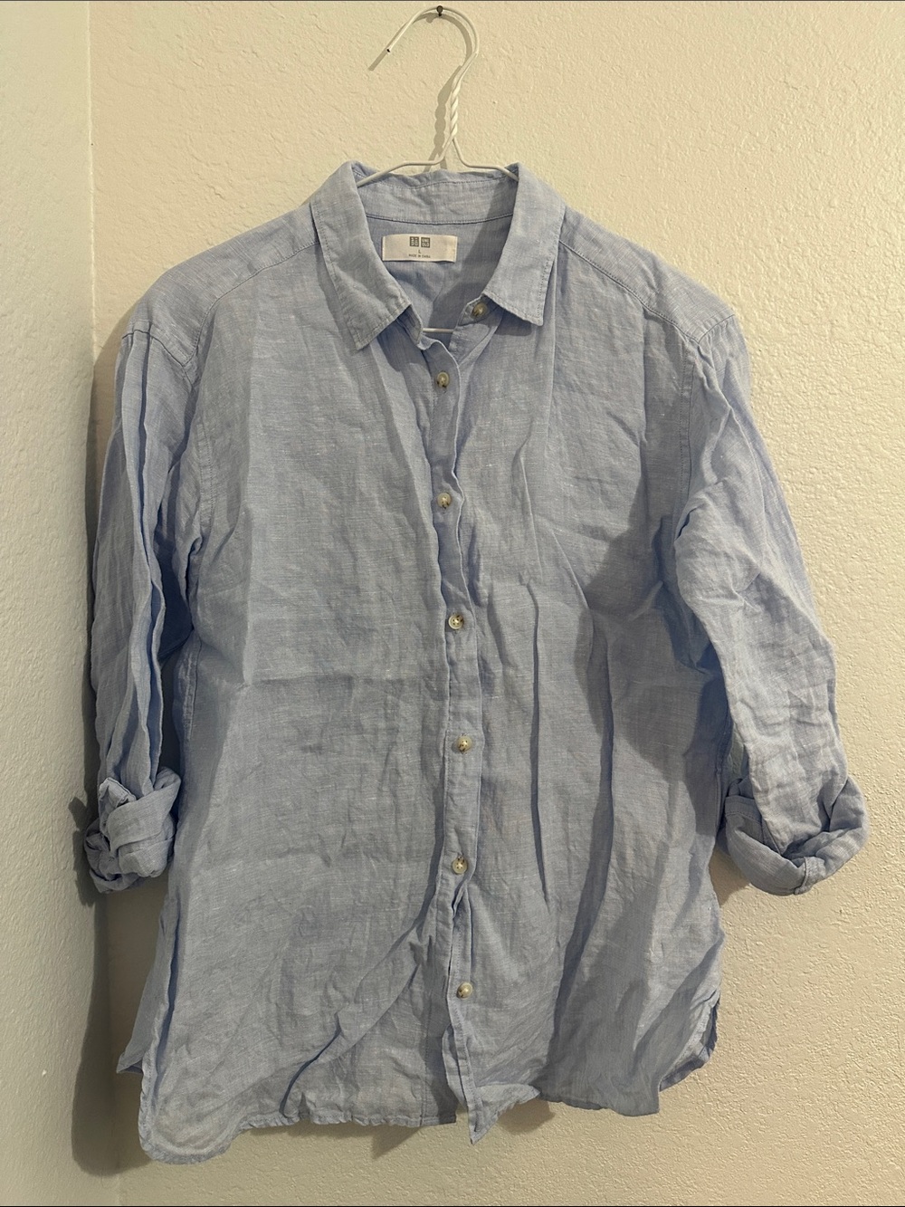 Uniqlo Light Blue Women's Linen Button-Down Shirt